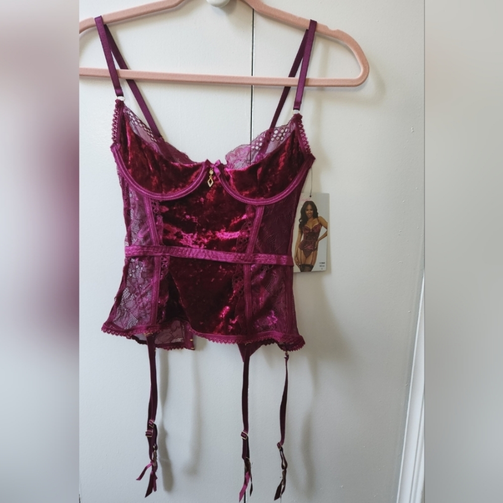 Velvet, lace, chemise? bustier top? SMALL
